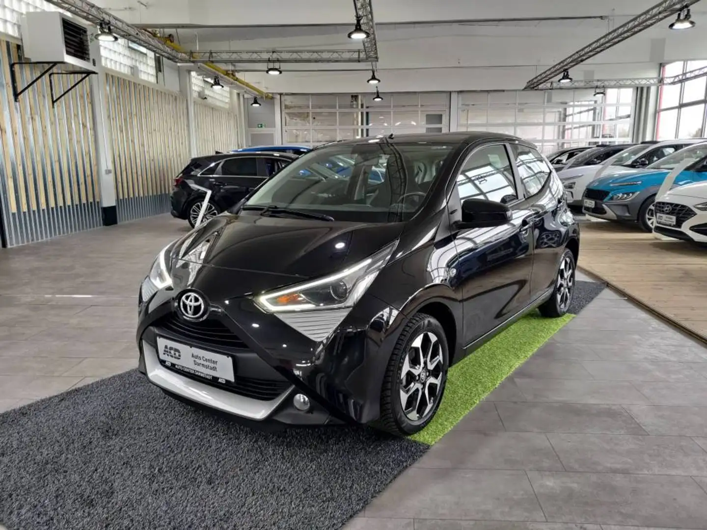 Toyota Aygo 1,0 *KLIMA*CARPLAY*KAMERA*GARANTIE* Schwarz - 1