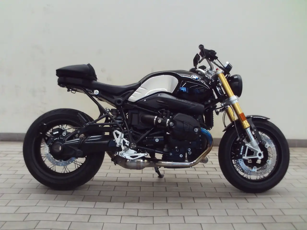 BMW R nineT