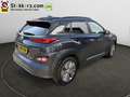 Hyundai KONA EV Premium 64 kWh Schuifdak, leer, SOH 99% Grijs - thumbnail 2