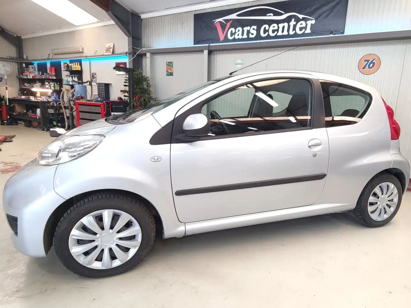 Peugeot 107 1.0i ess 3P avec Airco, Garantie, A voir!! Gris - 2
