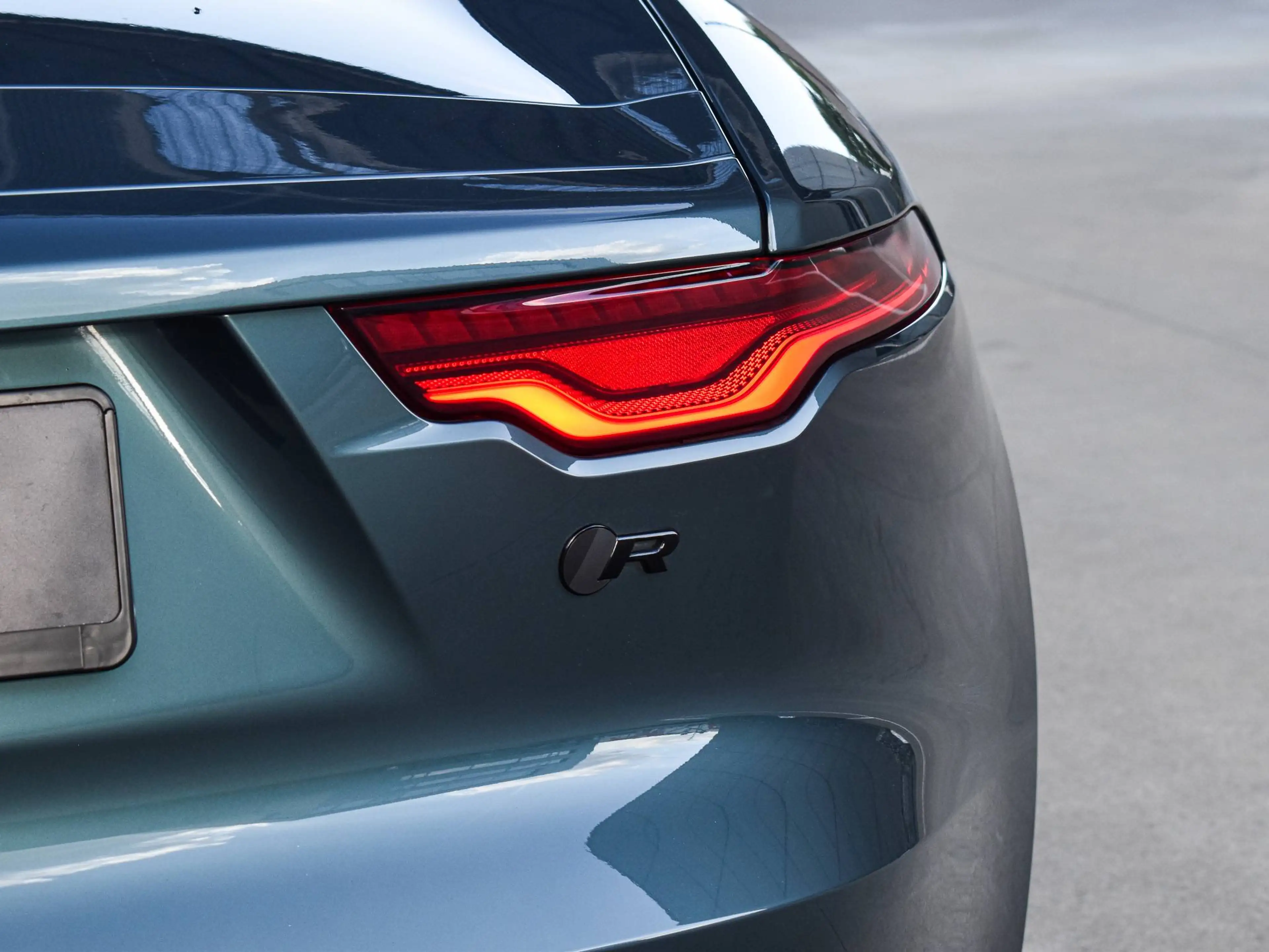 Jaguar F-Type 5.0 V8 R Cabriolet AWD P575 / Giola Green / Black Pack / FULL — photo 15
