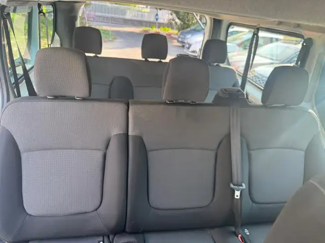 Renault Trafic view 12