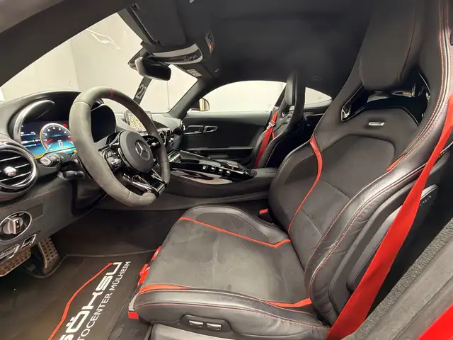 Mercedes-Benz Amg GT view 9
