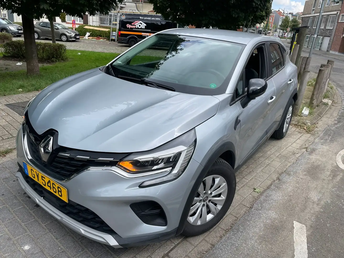 Renault Captur 1.0 TCe Intens Zilver - 1
