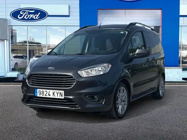 Ford Tourneo Courier 1.0 Ecoboost Titanium