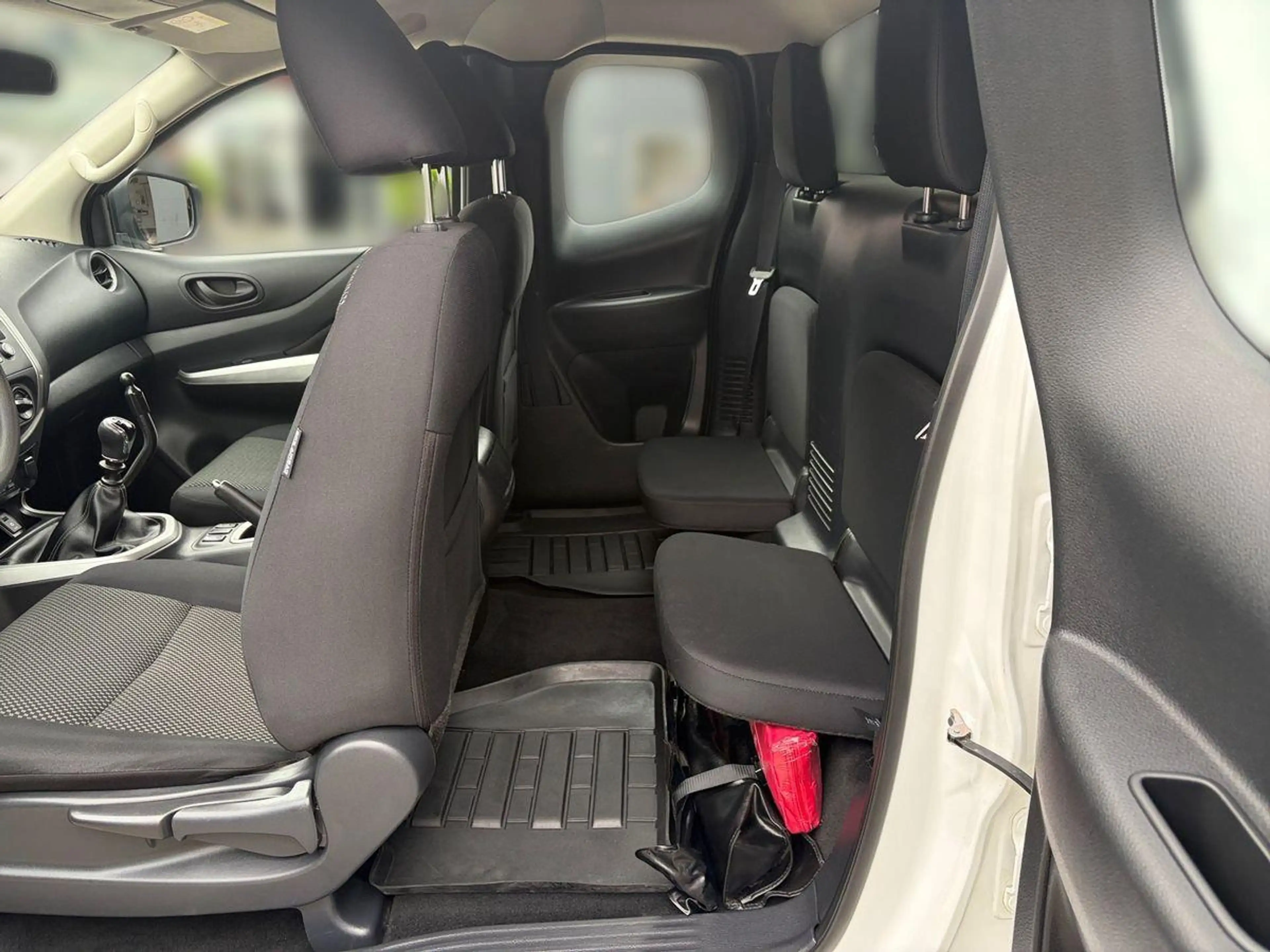 Nissan Navara King Cab Visia 2.3dCi *HARDTOP* — photo 14