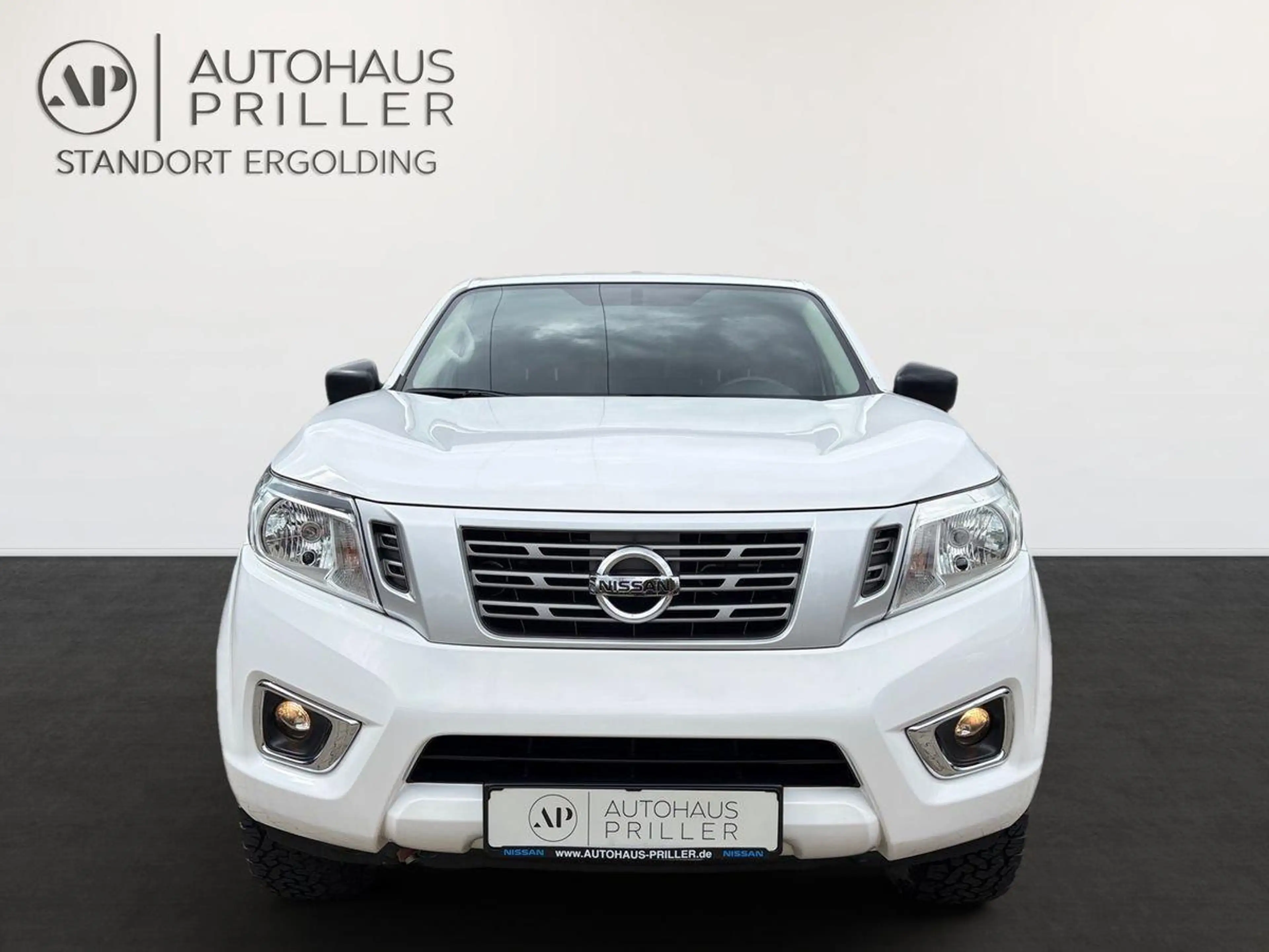 Nissan Navara King Cab Visia 2.3dCi *HARDTOP* — photo 3