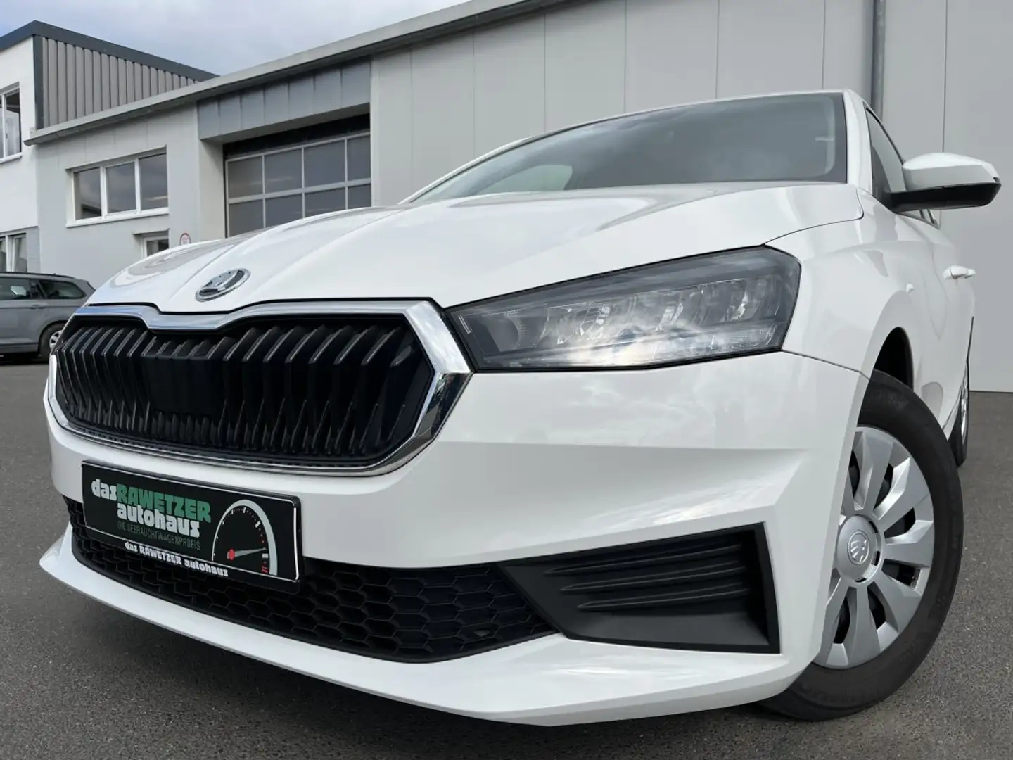 Skoda Fabia 1.0 TSI Active 101€ m. 20% Anzahlung DAB PDC LED Weiß - 1