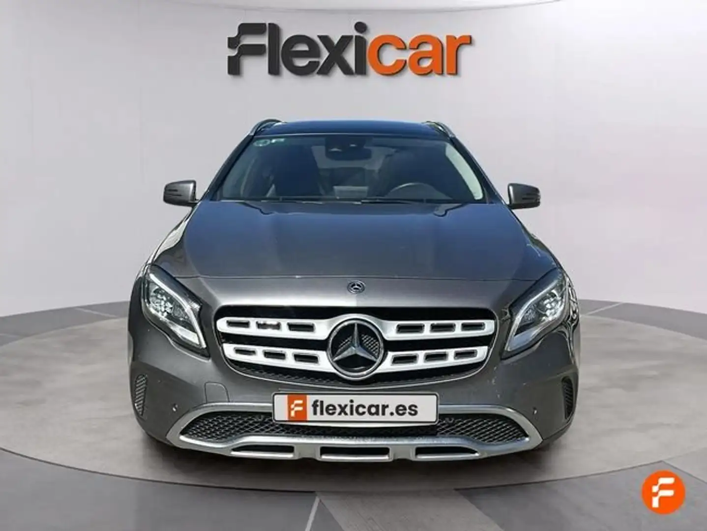 Mercedes-Benz GLA 200 200d Gris - 2