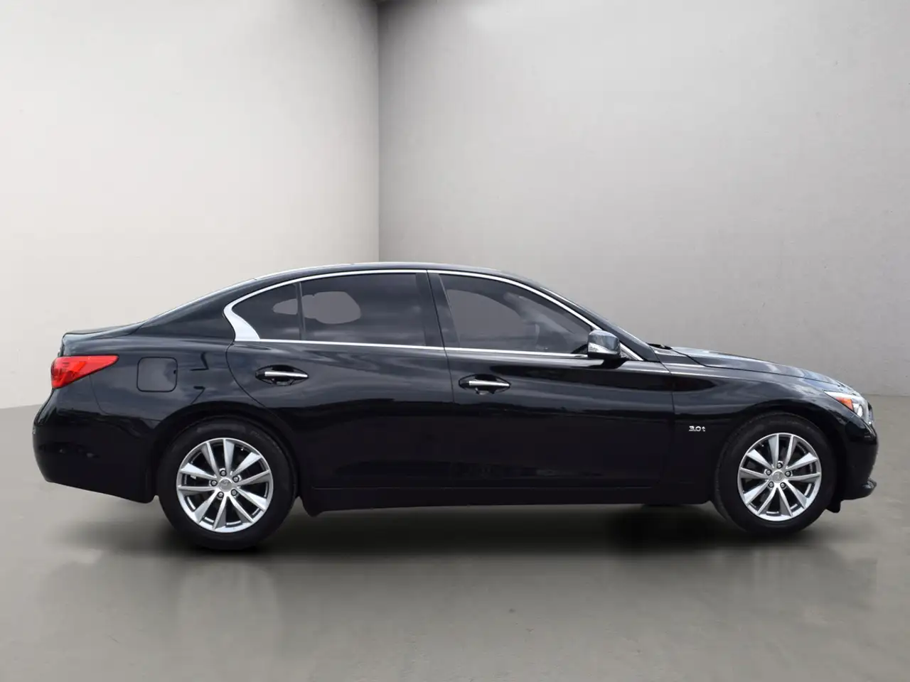 Infiniti Q50 2016
