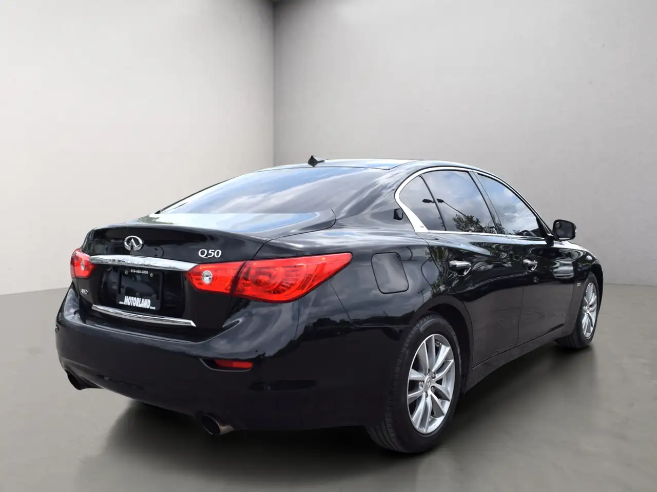 Infiniti Q50 2016
