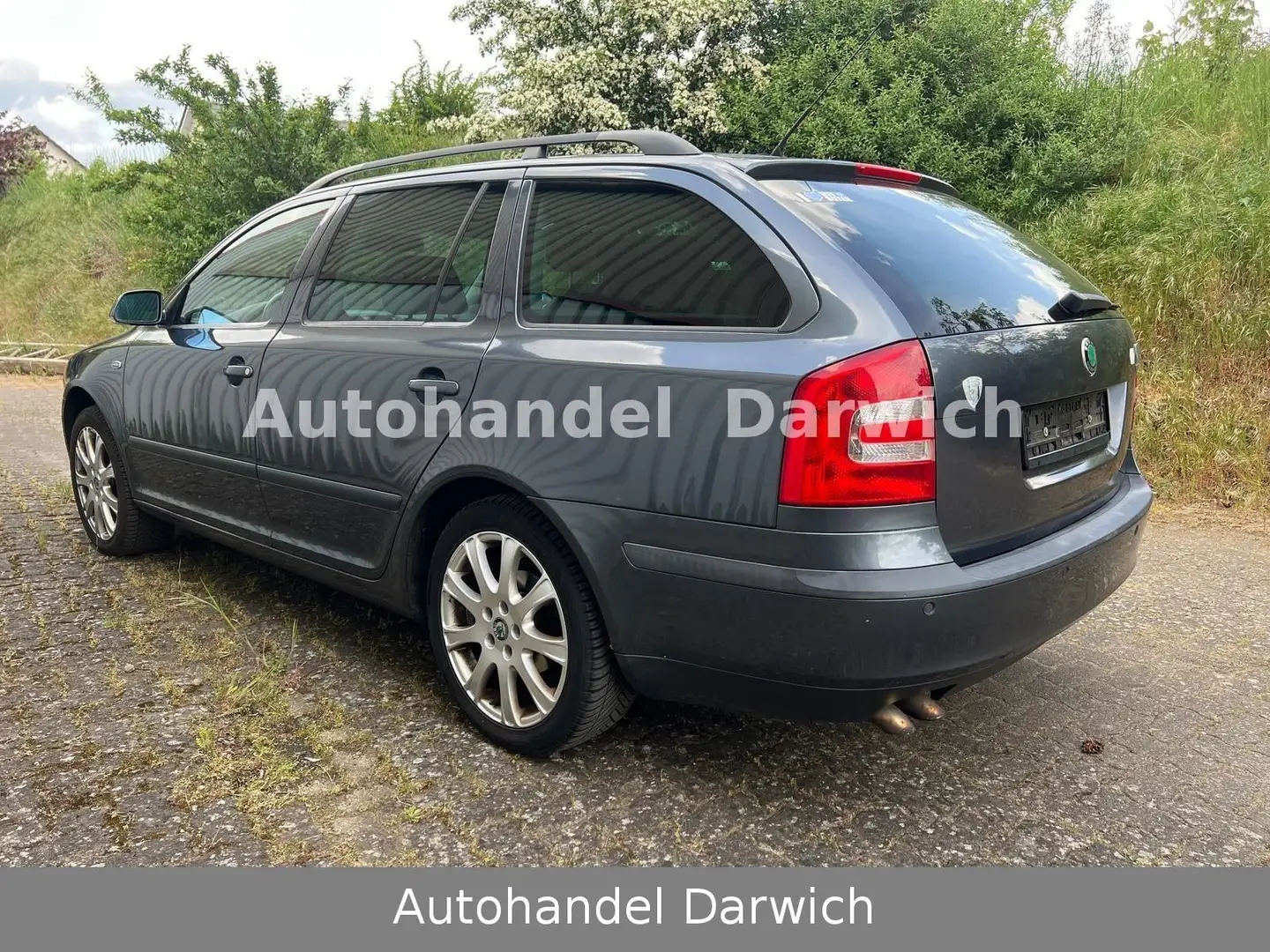 Skoda Octavia 2.0 TDI Laurin & Klement Leder/Xen Top Grau - 2