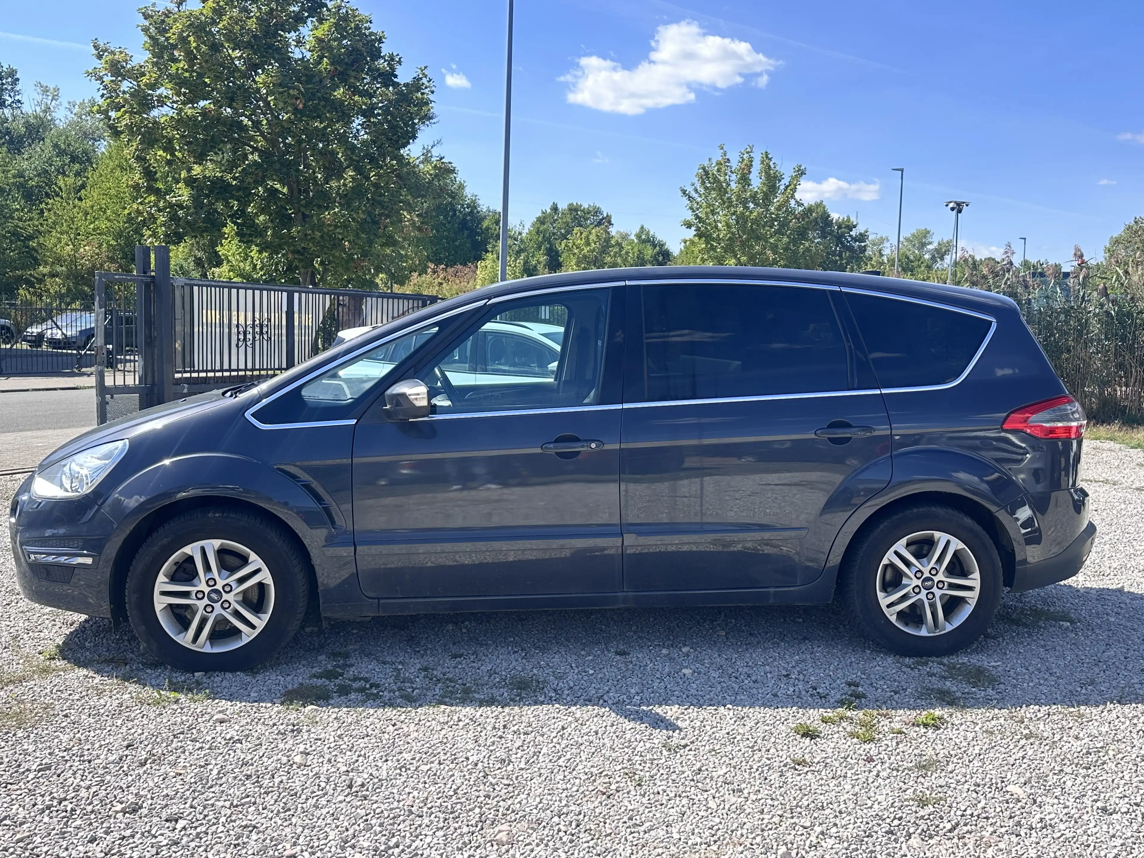 Ford S-Max Titanium — photo 8