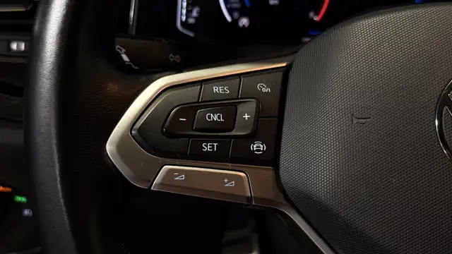 Volkswagen Polo view 20