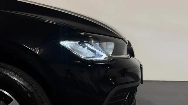 Volkswagen Polo view 5