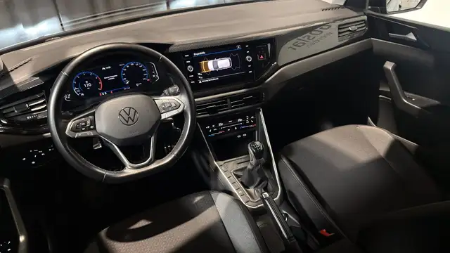 Volkswagen Polo view 16