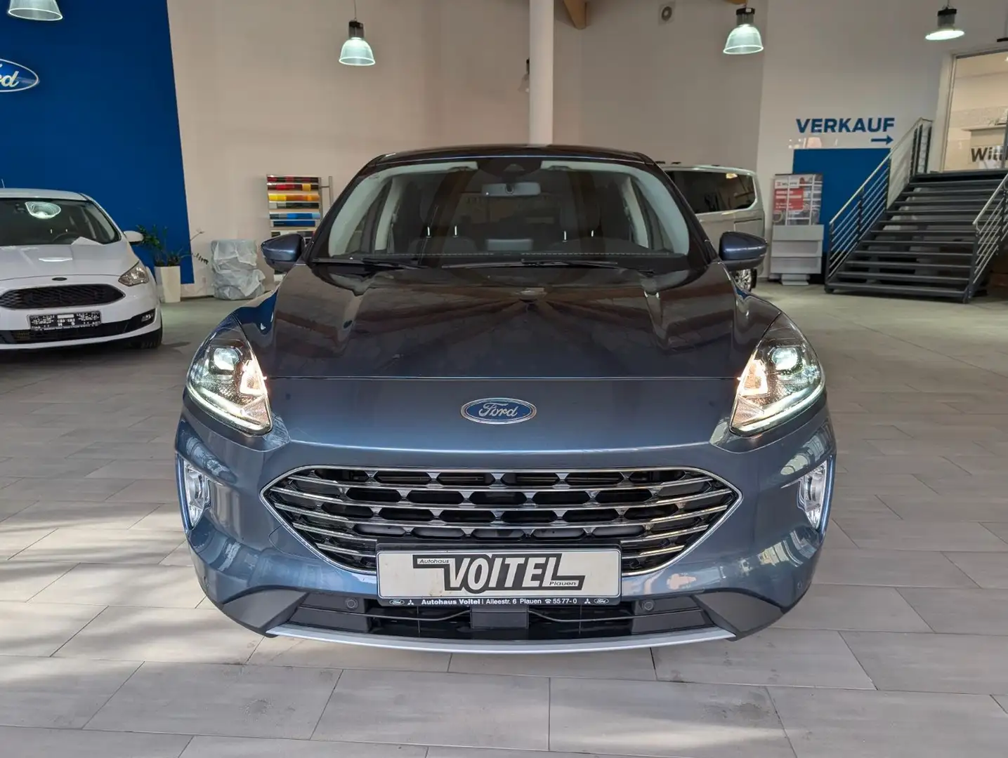 Ford Kuga Titanium 1.5 EcoBoost 150PS Modrá - 2