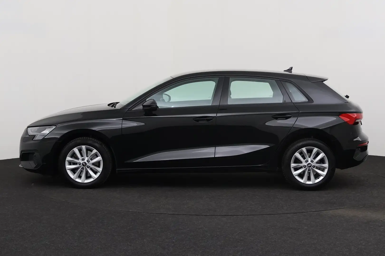 Audi A3 SPORTBACK  30 1.0 TFSi + CARPLAY + GPS + PDC + ALU - 2