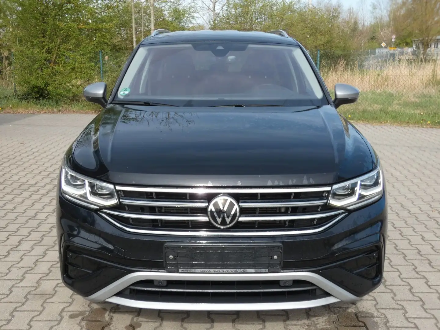 Volkswagen Tiguan Allspace Elegance 4Motion2.0TDI DSG Matri Schwarz - 2