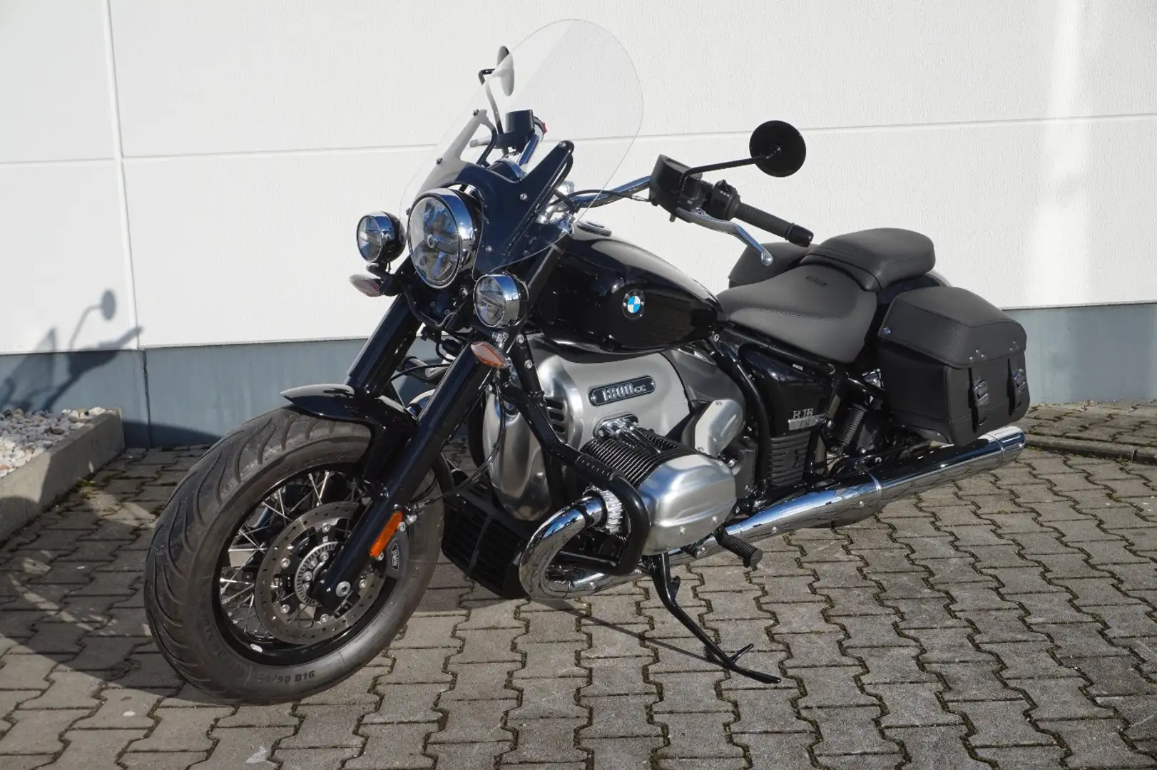 BMW R 18 Classic Noir - 2