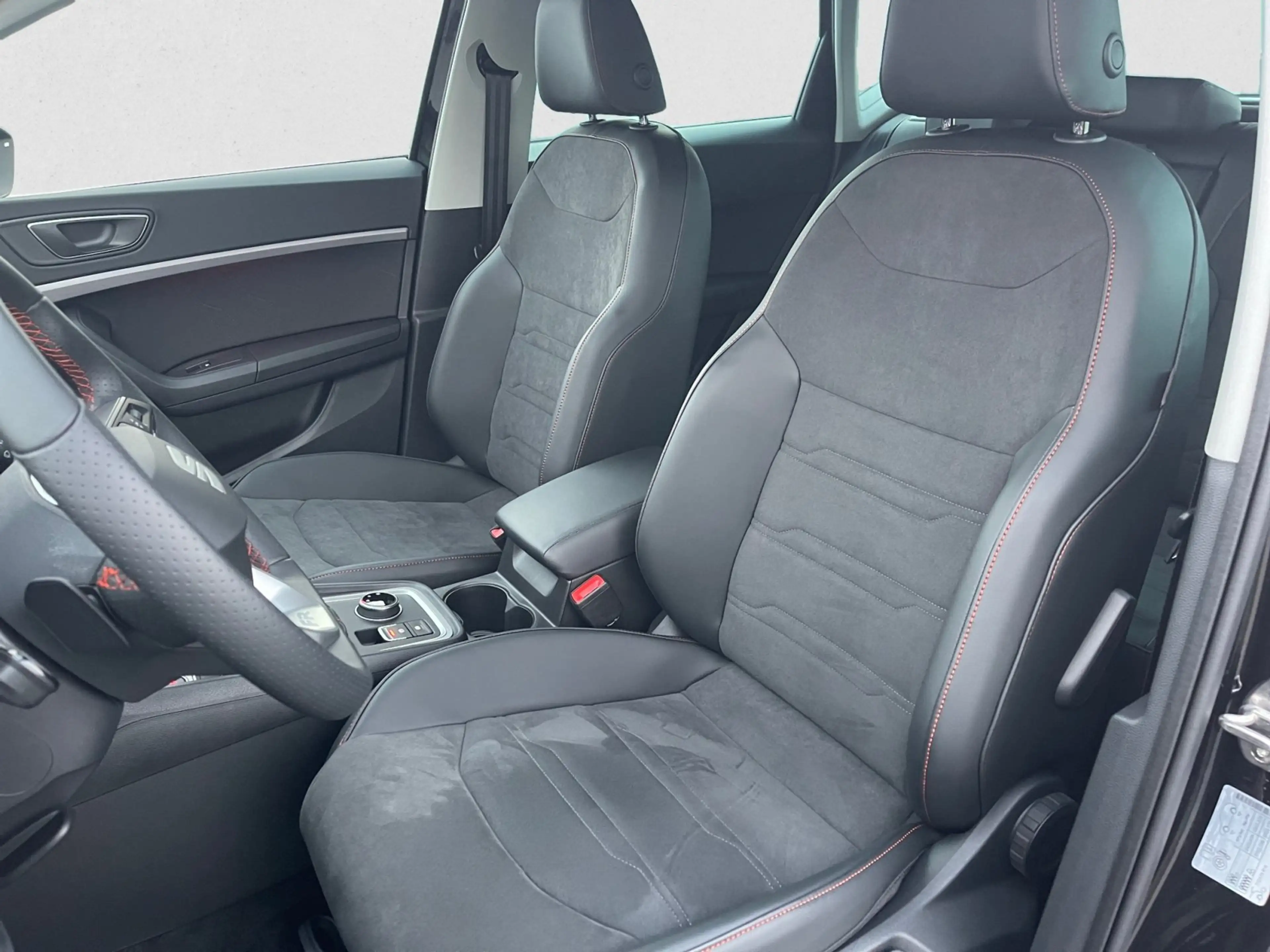 SEAT Ateca FR TSI DSG|AHK|NAVI|eHECKKLAPPE|KEYLESS| — photo 9