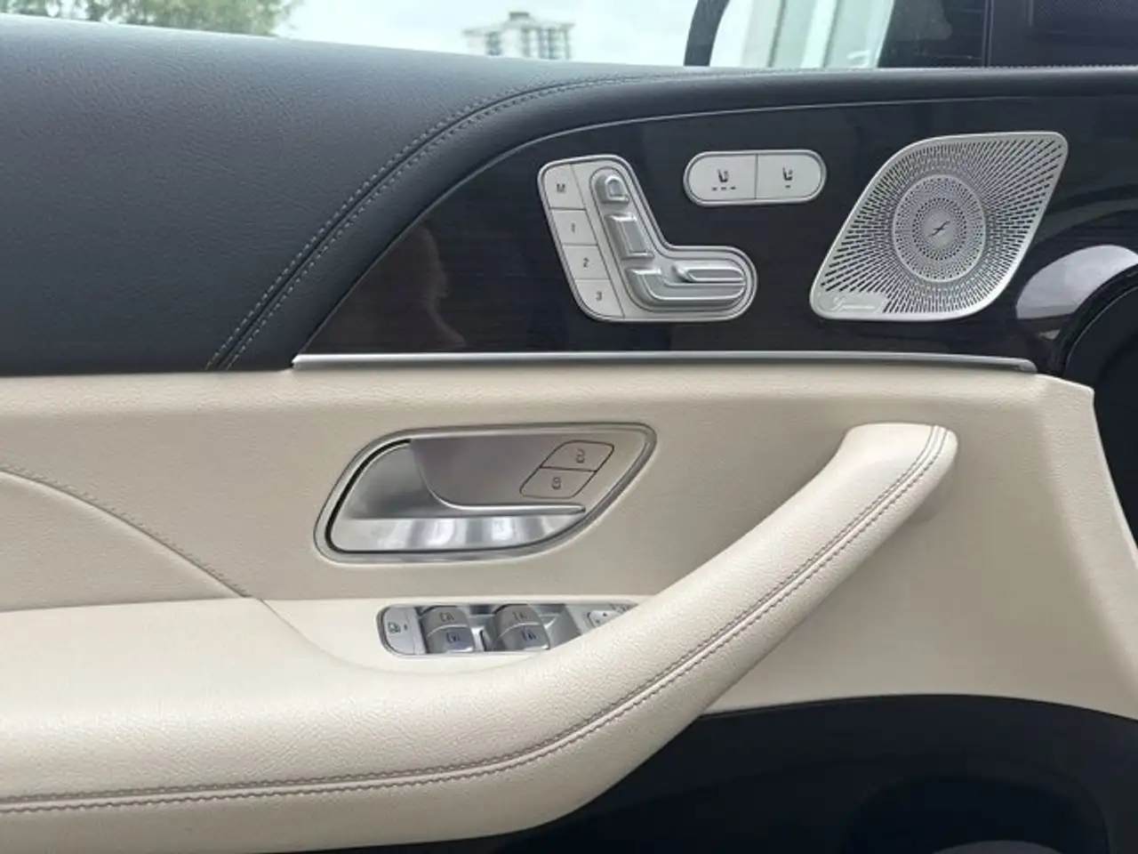 Mercedes-Benz GLE снимка Mercedes-Benz GLE