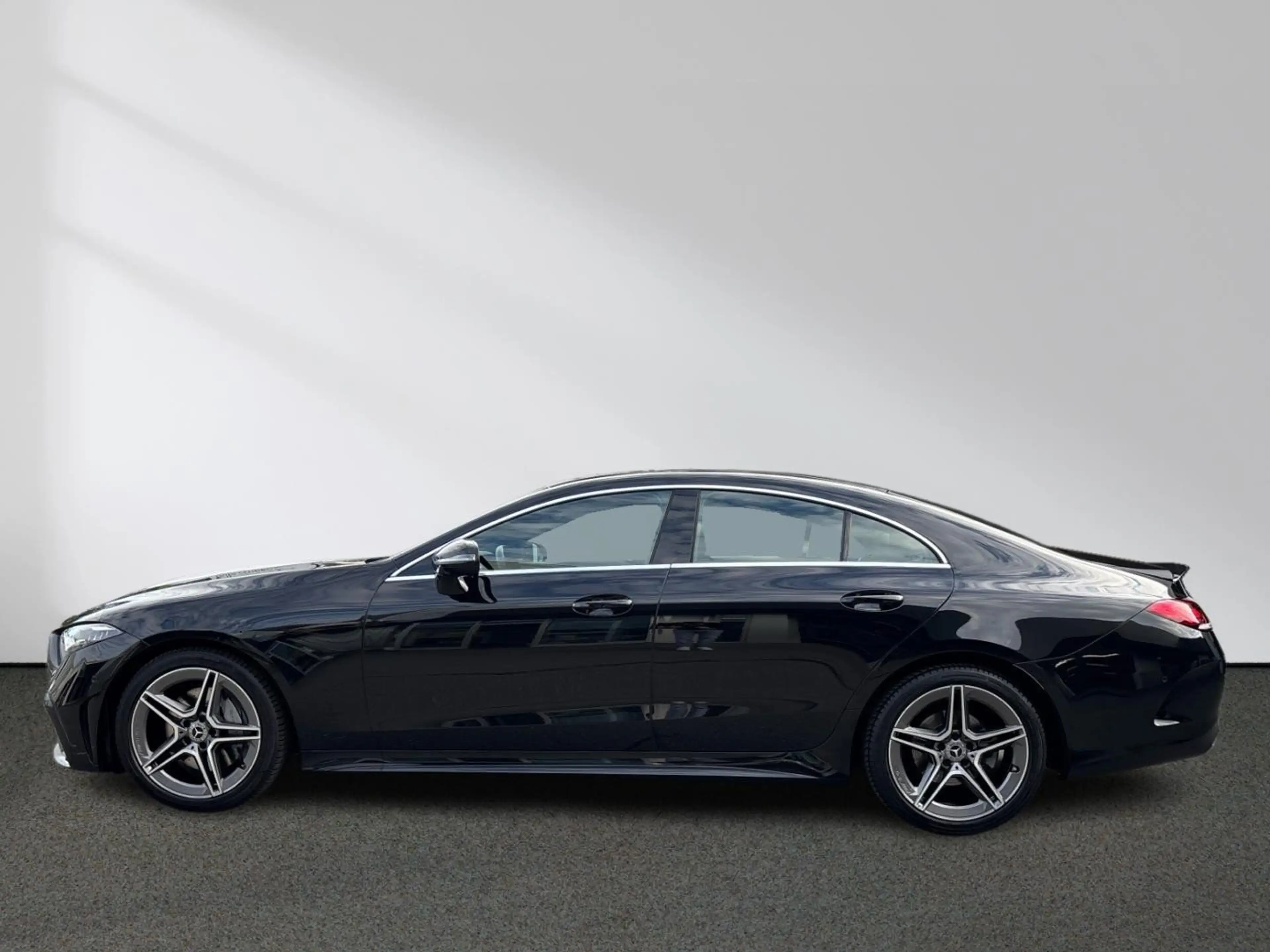 Mercedes-Benz CLS 220 d AMG Line 360°-Kamera Distronic CarPlay — photo 2