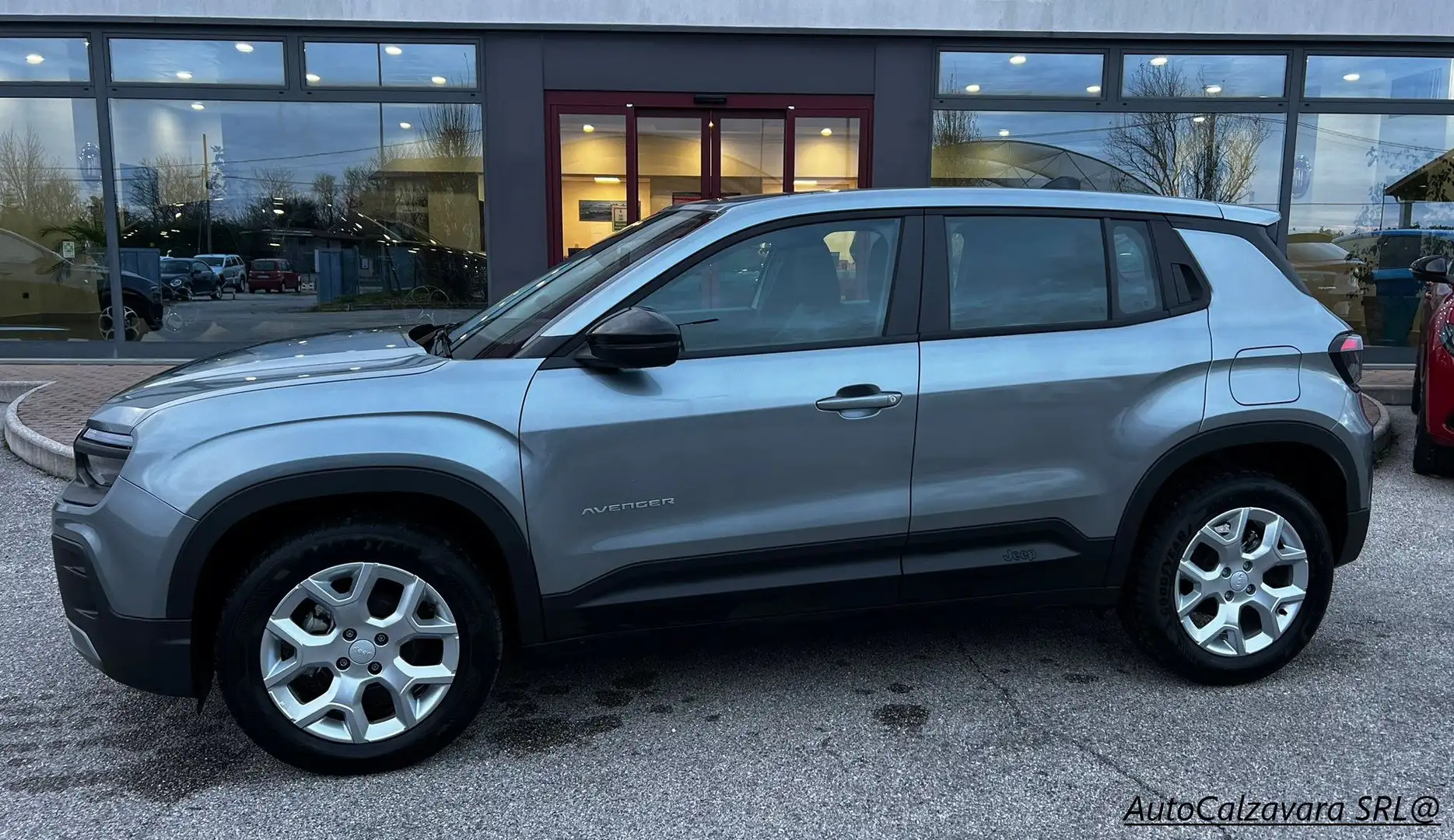 Jeep Avenger 1.2 Turbo Altitude / GS479WZ Gris - 2