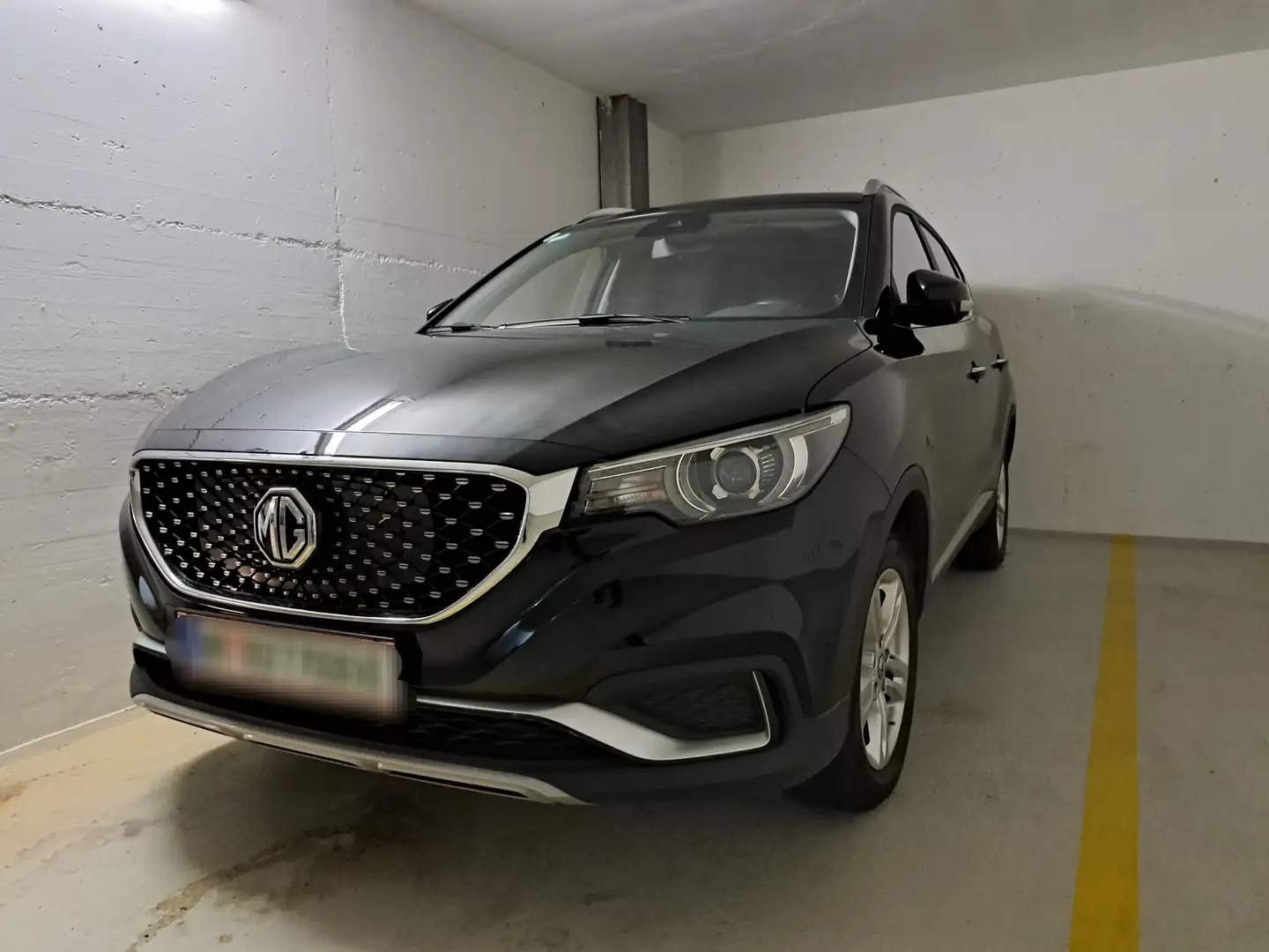 MG ZS ZS EV 44,5kWh Luxury Schwarz - 1