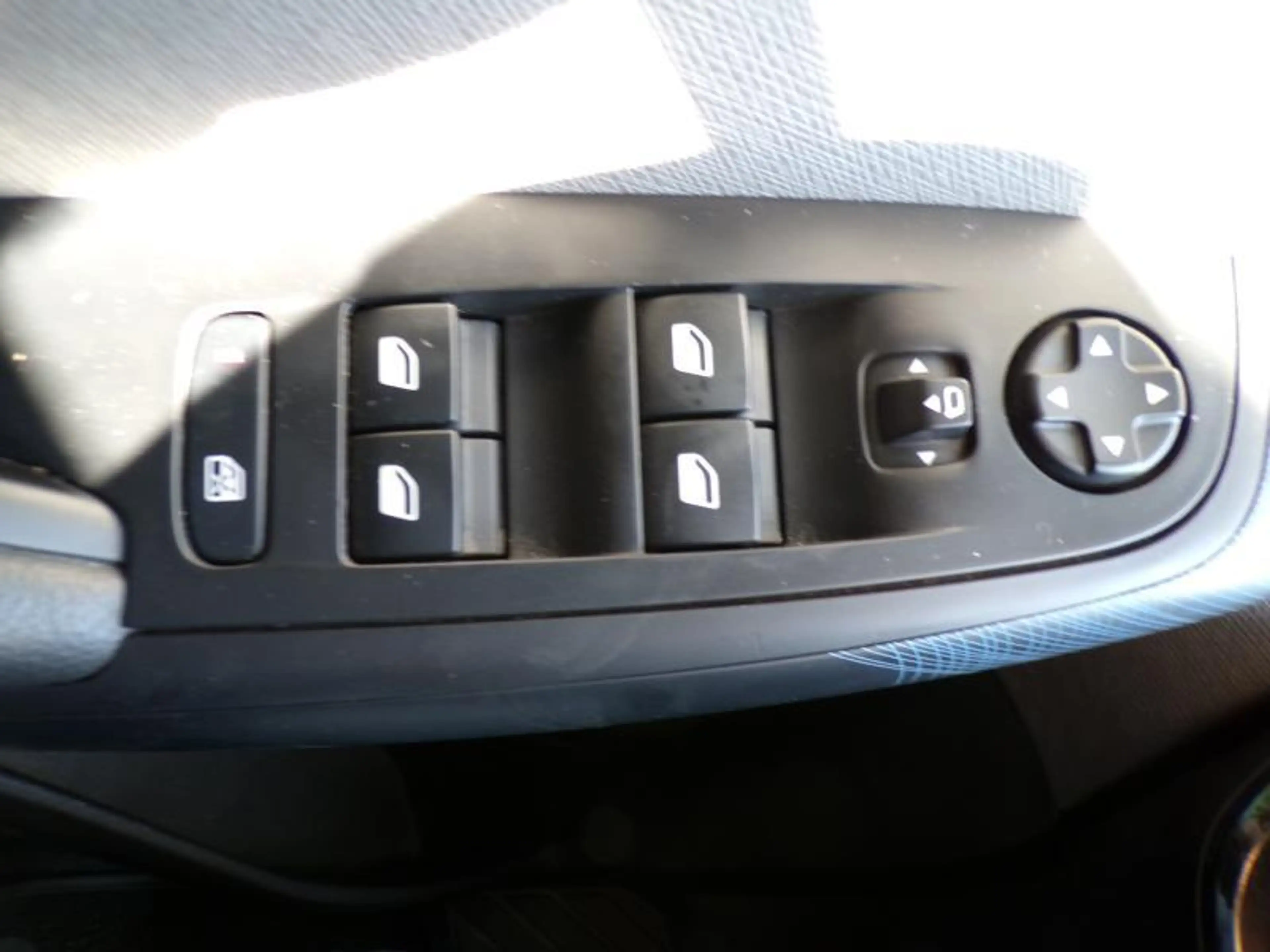 Citroen C4 Picasso 1.2 131cv Noir 03/17 Airco GPS Camera Cruise — photo 12
