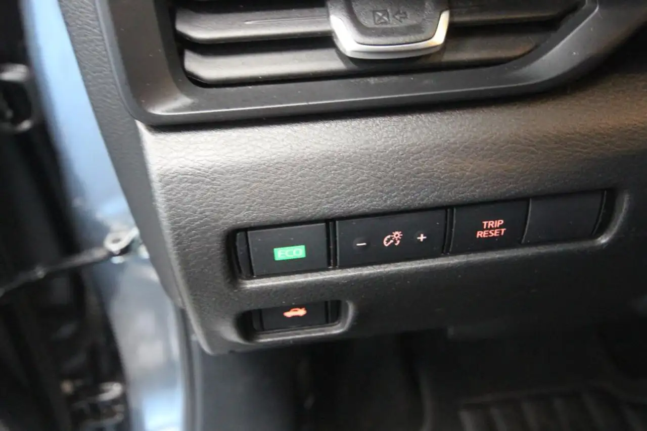Nissan Sentra снимка Nissan Sentra