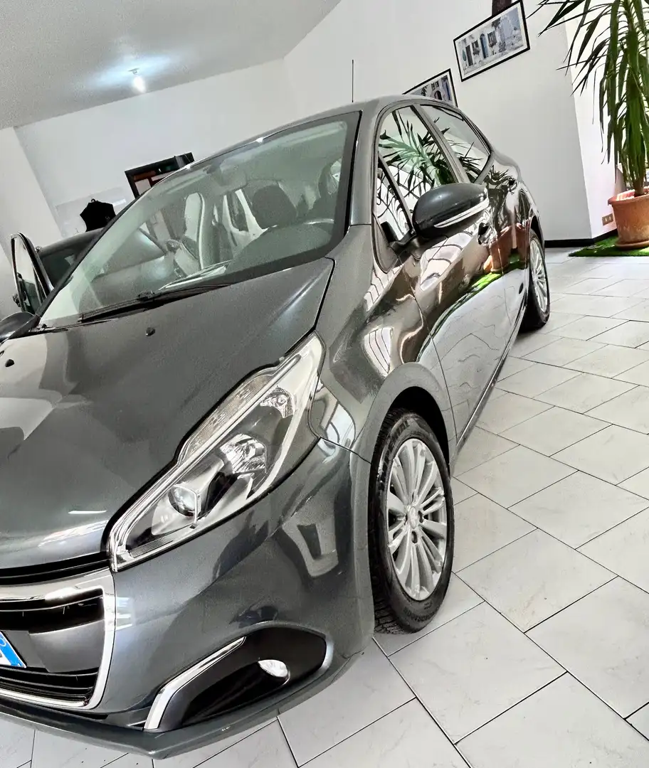 Peugeot 208 208 5p 1.2 puretech Allure 82cv Gris - 2