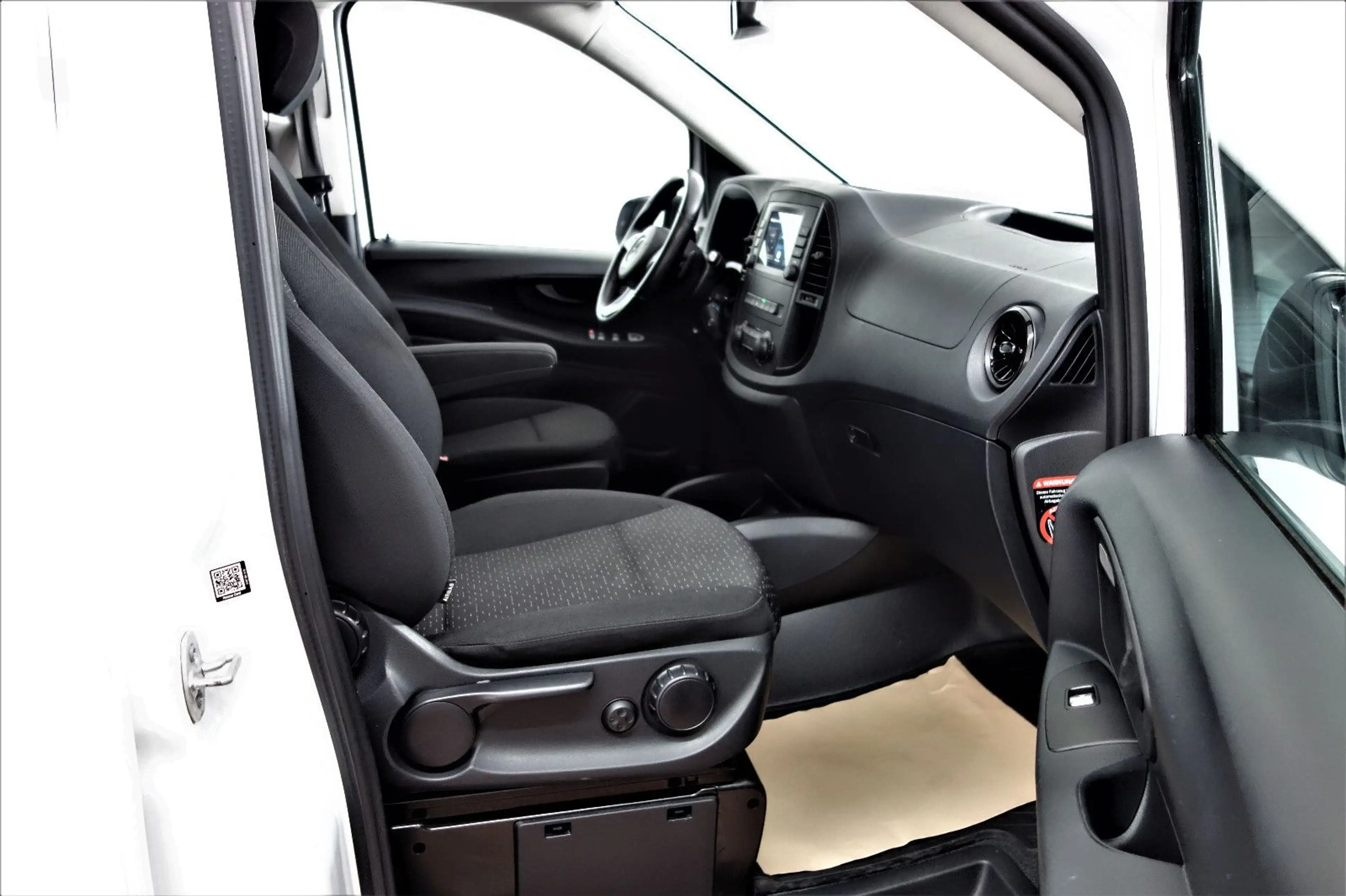 Mercedes-Benz Vito 124CDI Tourer 4Matic Edition 9G/LED/Distron — photo 13