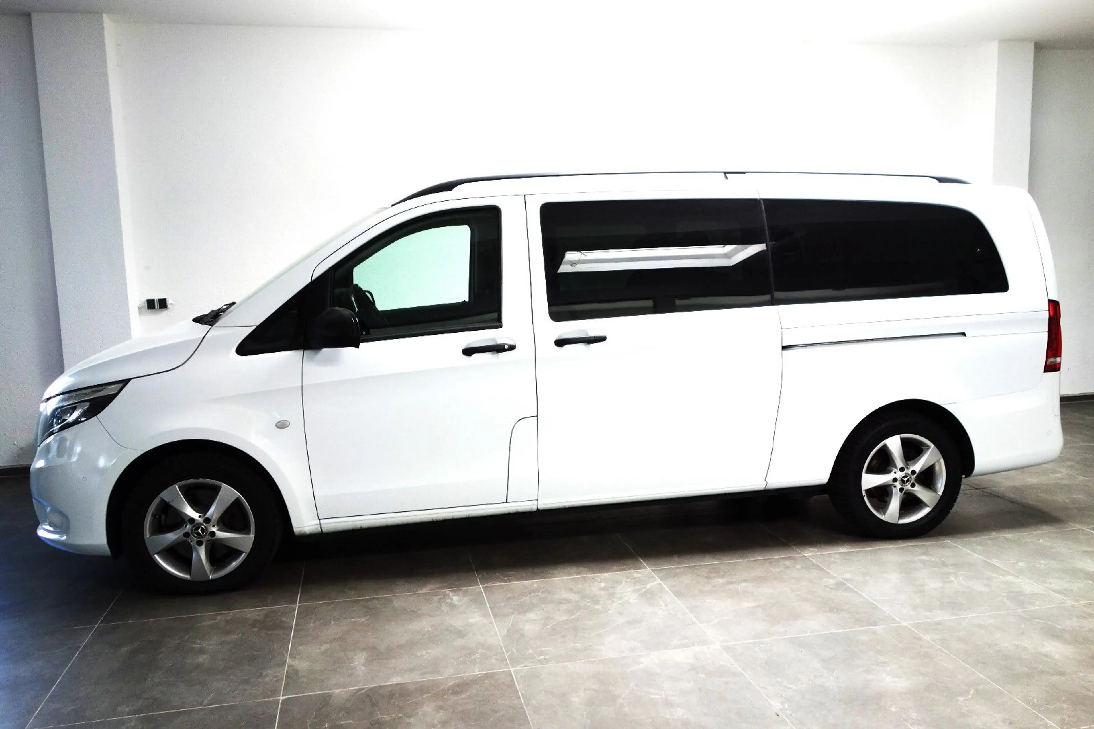 Mercedes-Benz Vito 124CDI Tourer 4Matic Edition 9G/LED/Distron — photo 8
