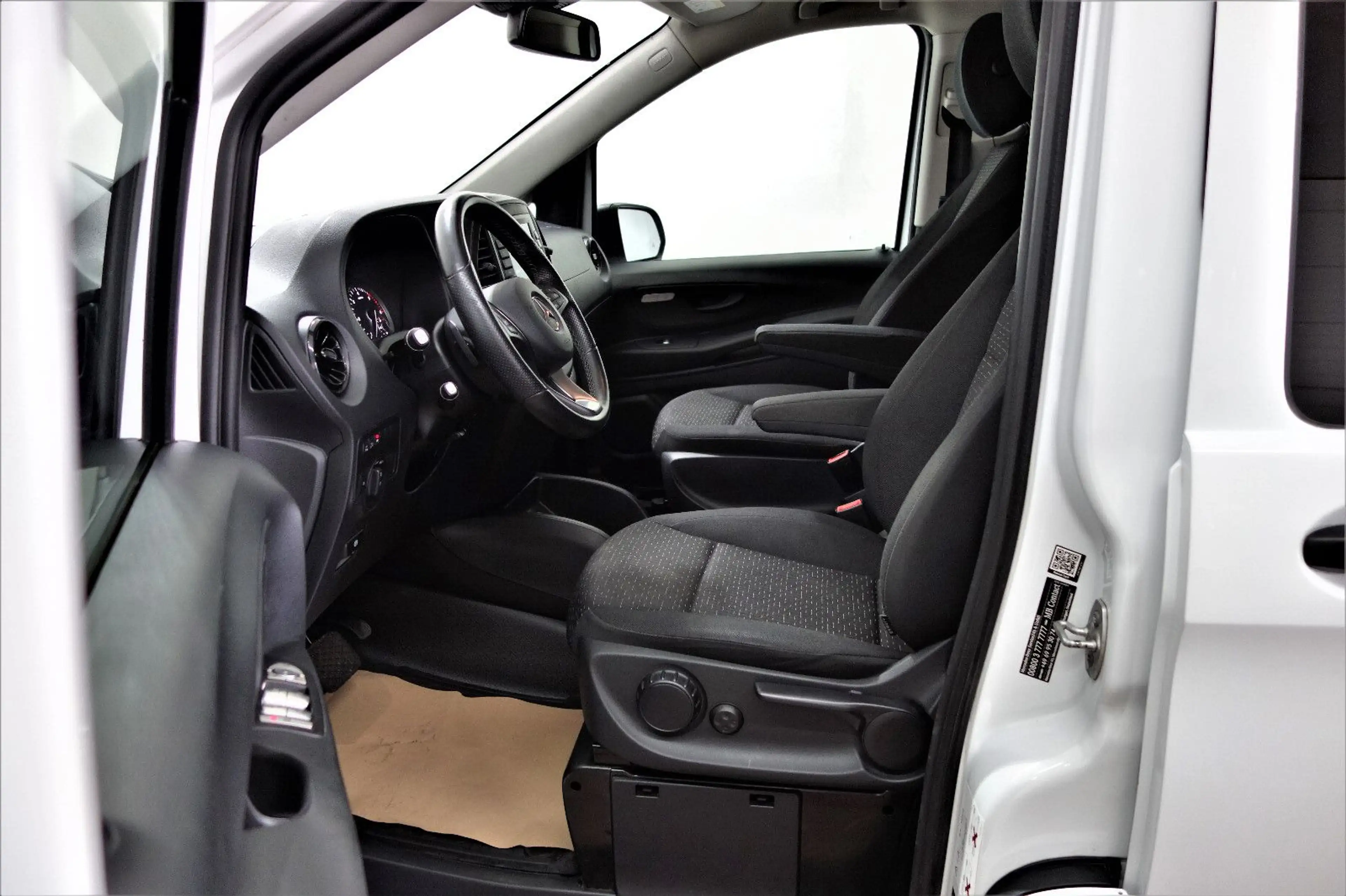 Mercedes-Benz Vito 124CDI Tourer 4Matic Edition 9G/LED/Distron — photo 12