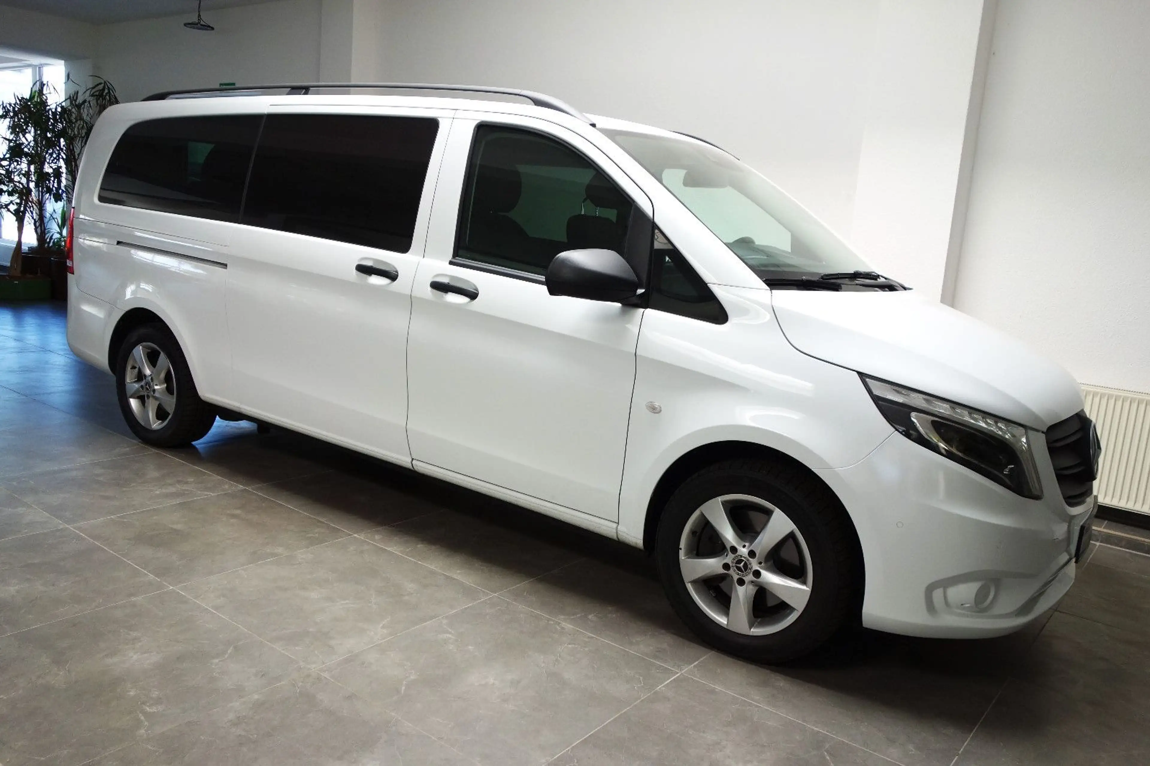 Mercedes-Benz Vito 124CDI Tourer 4Matic Edition 9G/LED/Distron — photo 2