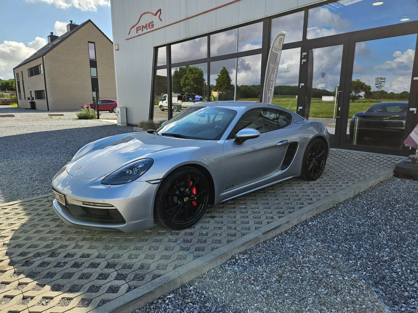 Porsche 718 *** Cayman GTS 2,5l , Pdk , chrono , like new *** Stříbrná - 1