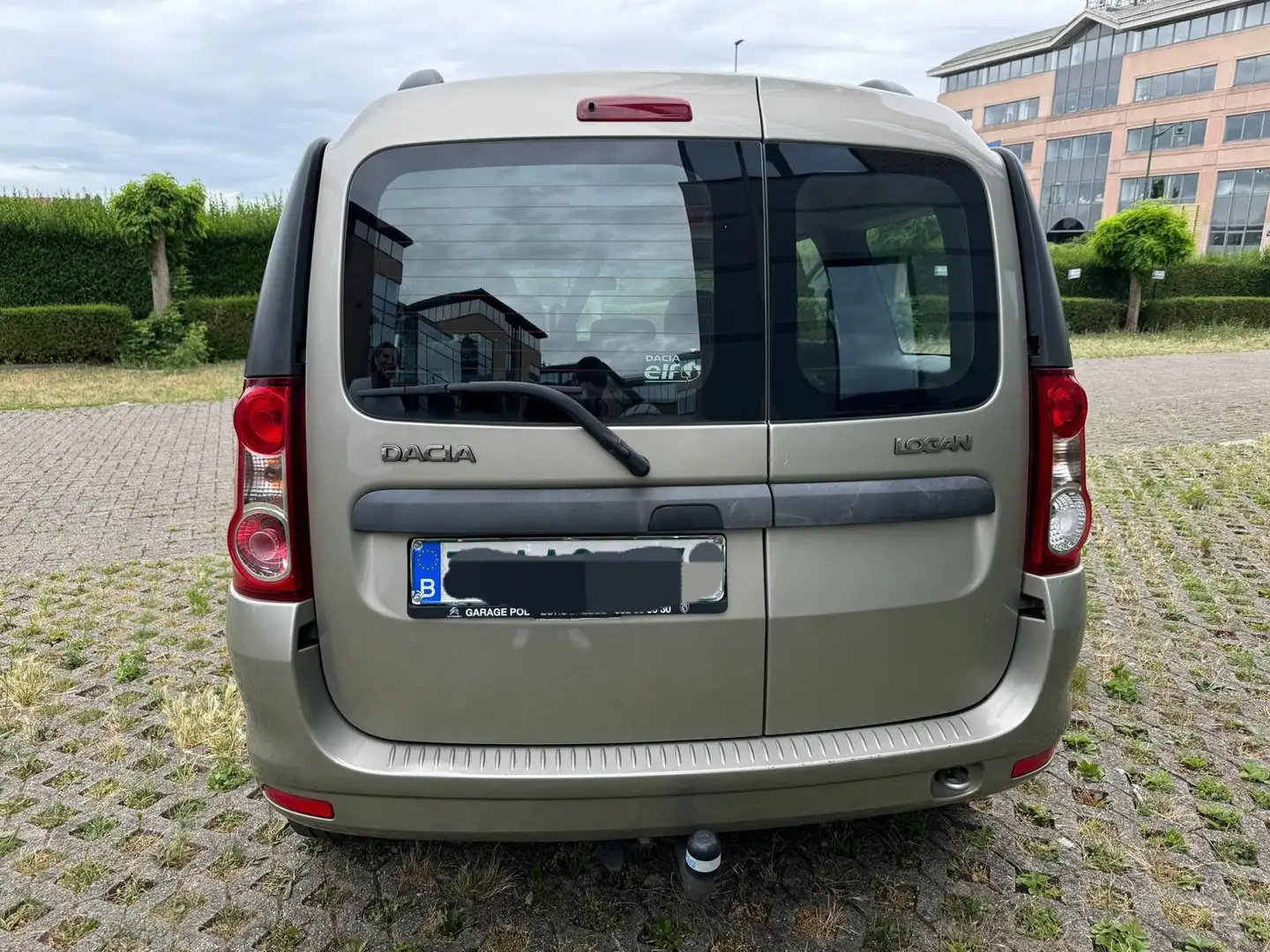 Dacia Logan MCV 1.6i 5pl. Beige - 2