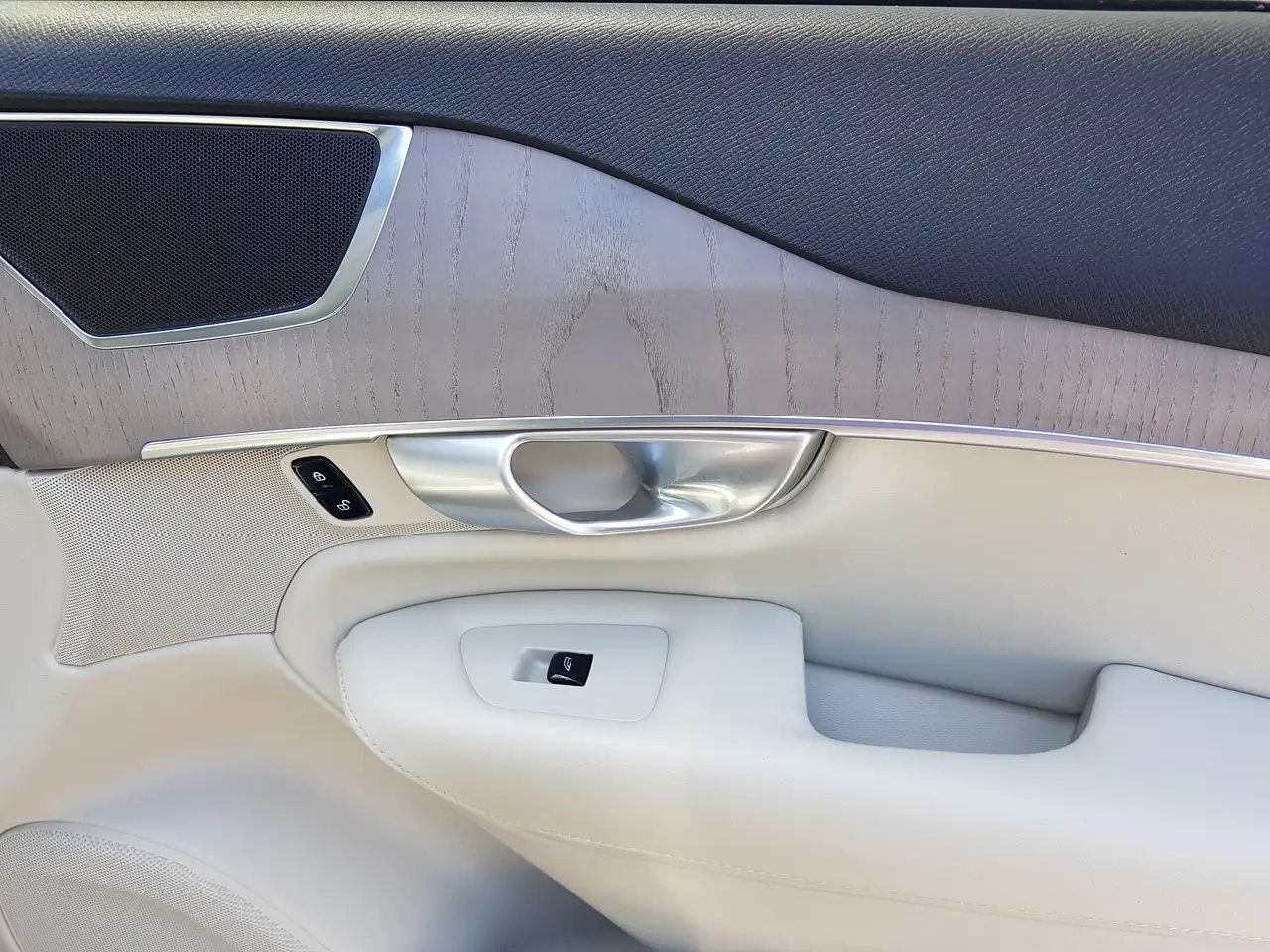 Volvo XC90 снимка Volvo XC90