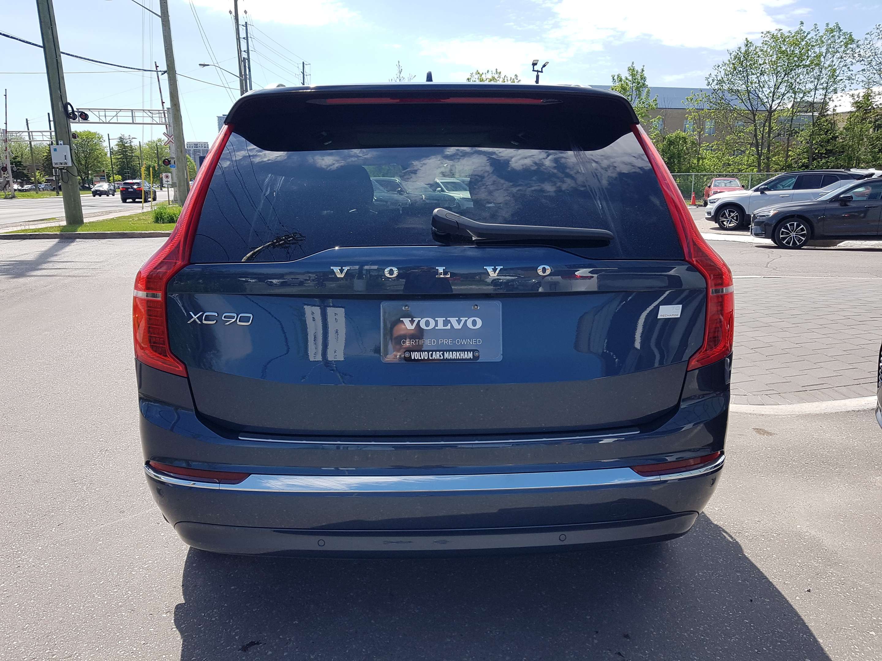 2024 Volvo XC90 T8 eAWD PHEV Plus Bright Theme 7-Seater thumb 7