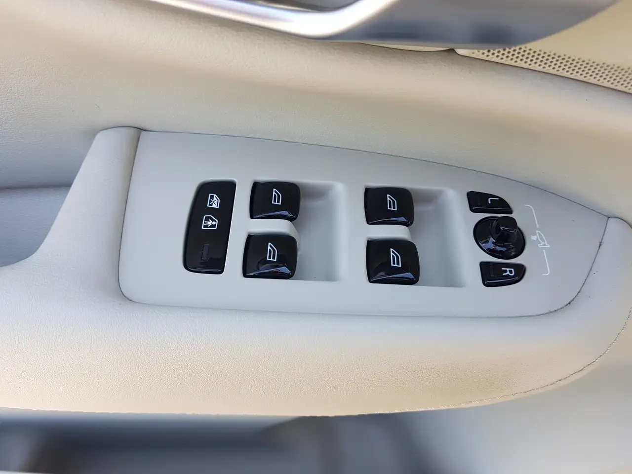 Volvo XC90 снимка Volvo XC90