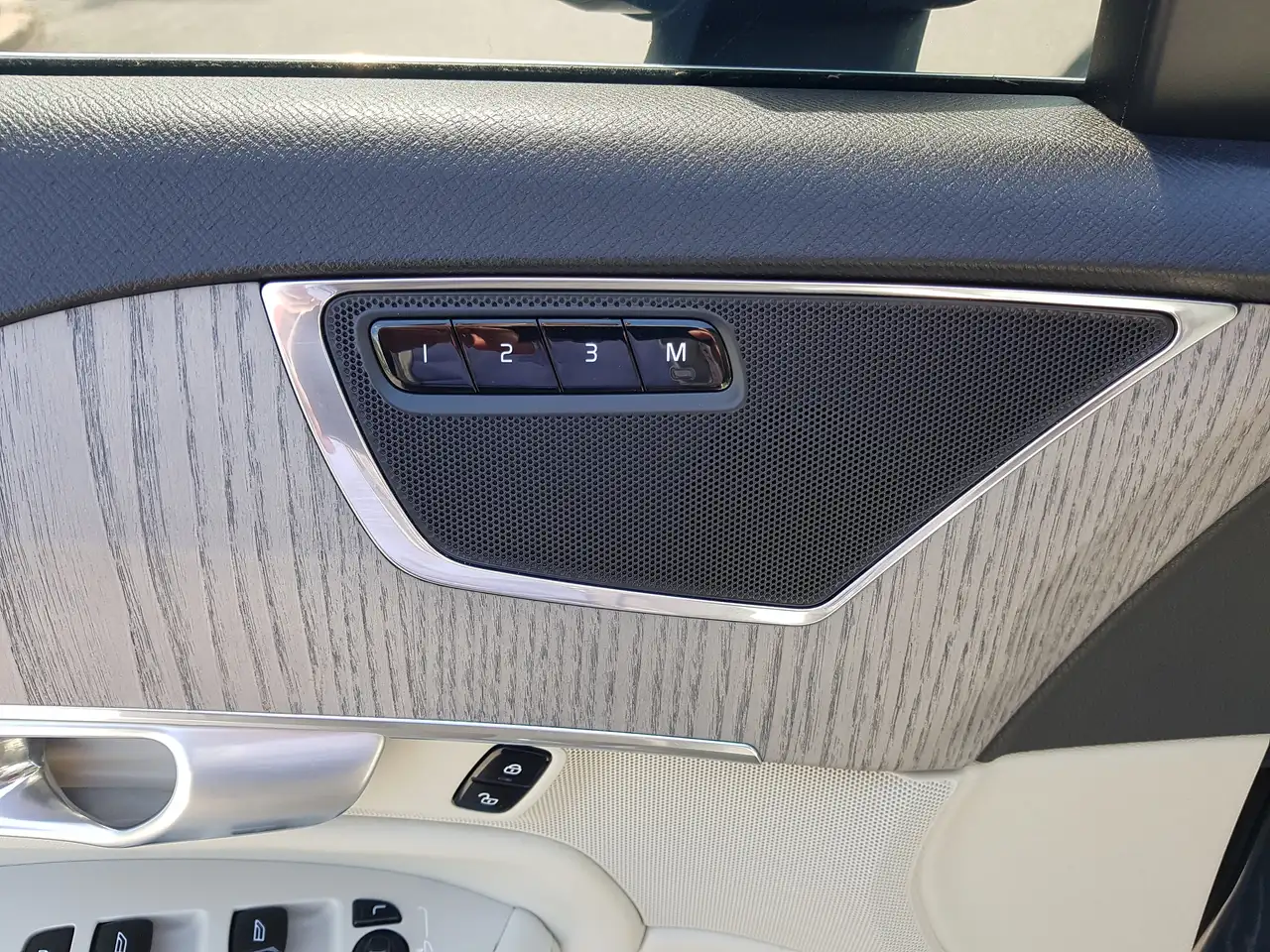 Volvo XC90 снимка Volvo XC90