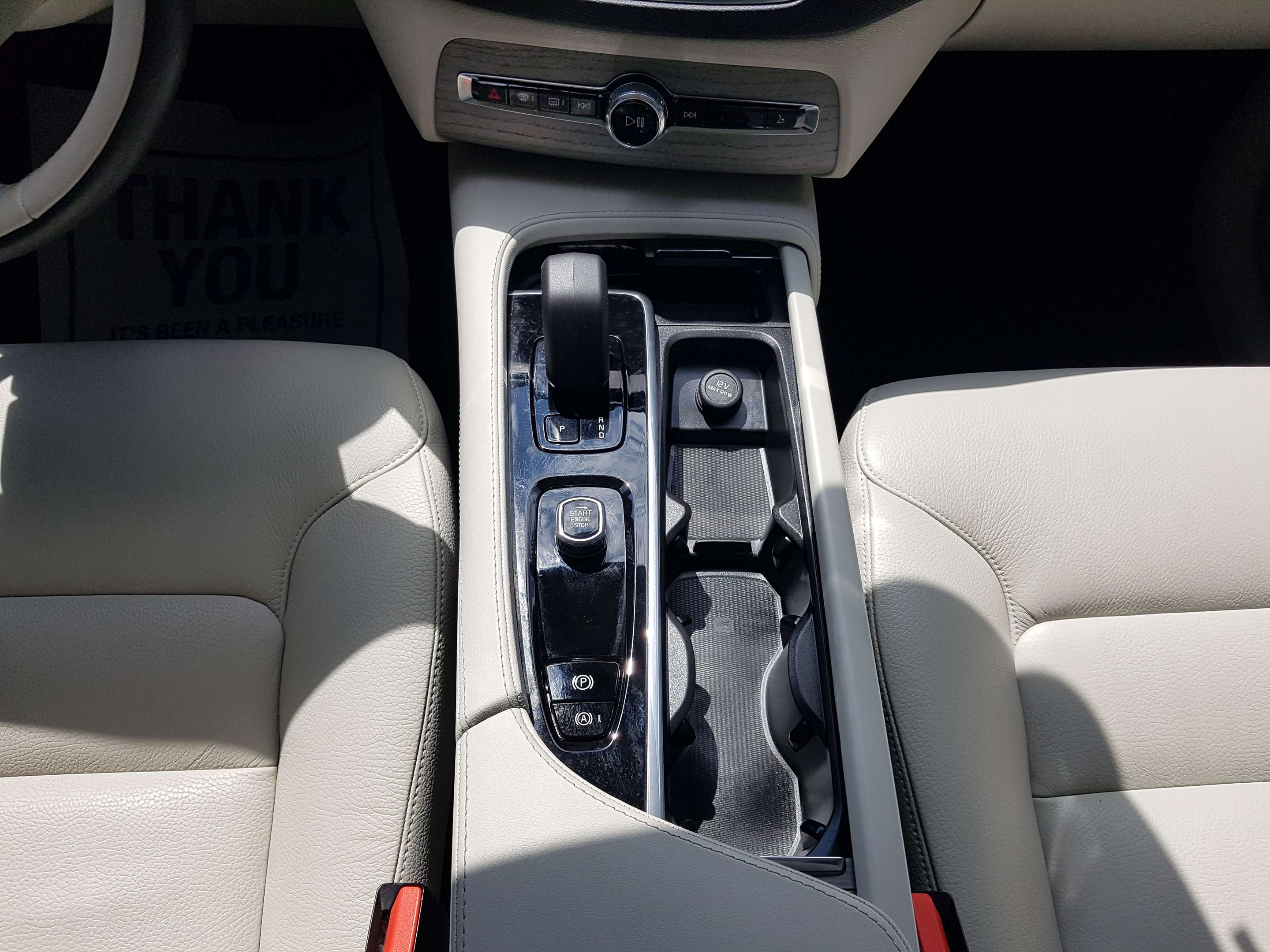 2024 Volvo XC90 T8 eAWD PHEV Plus Bright Theme 7-Seater thumb 28