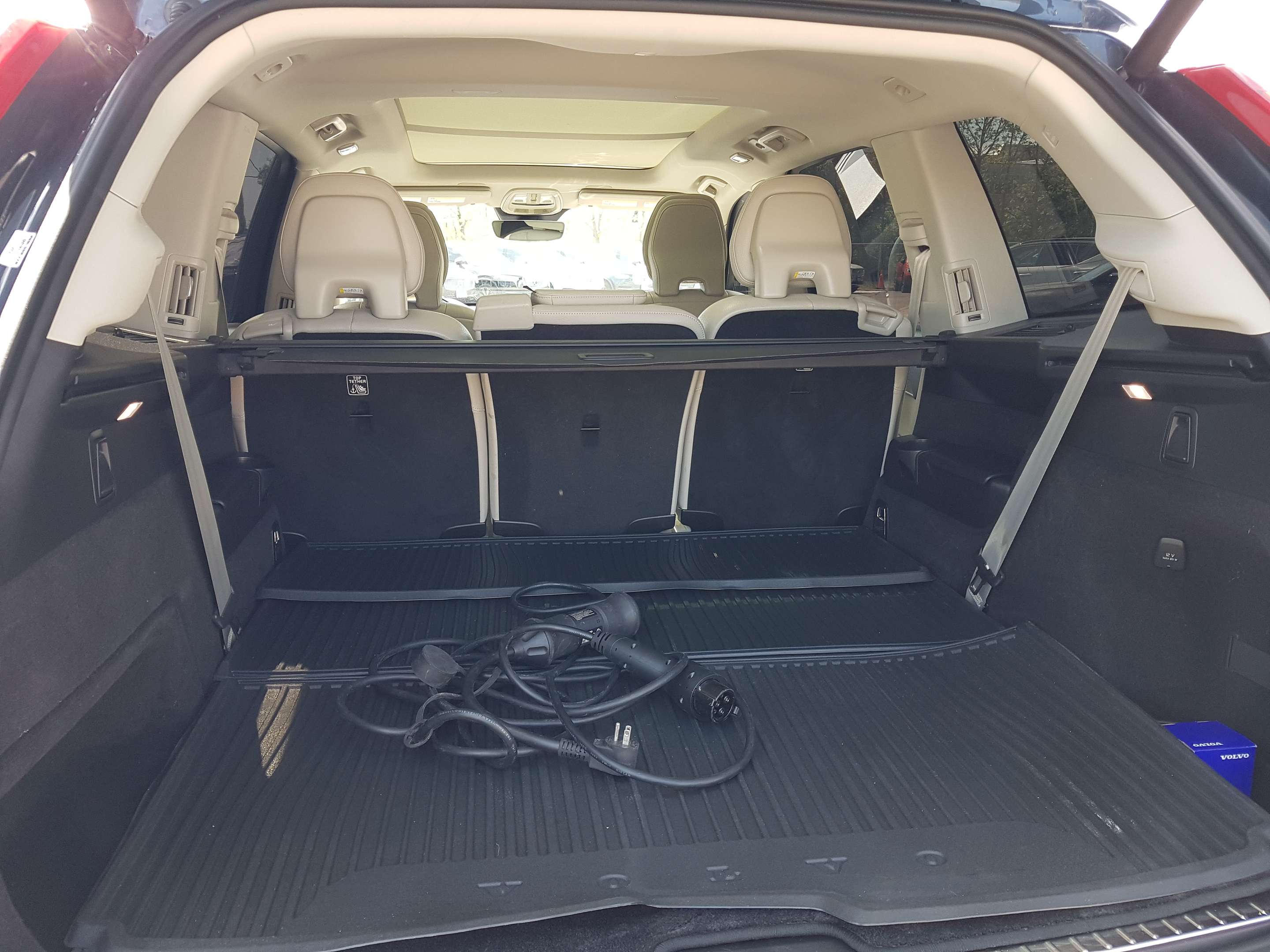 2024 Volvo XC90 T8 eAWD PHEV Plus Bright Theme 7-Seater thumb 14
