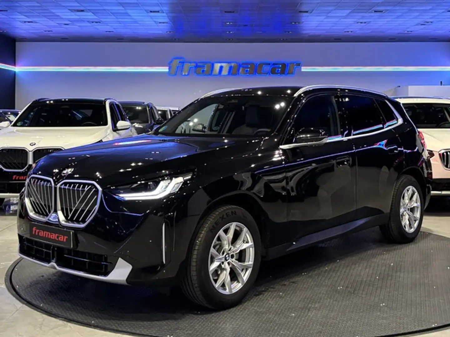BMW X3 xDrive 20dA Schwarz - 1