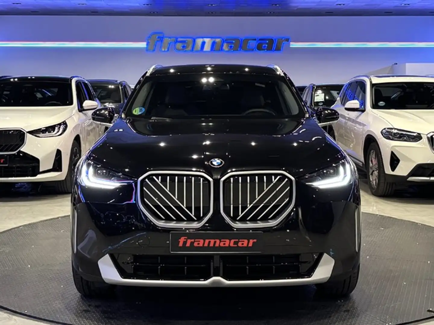 BMW X3 xDrive 20dA Schwarz - 2