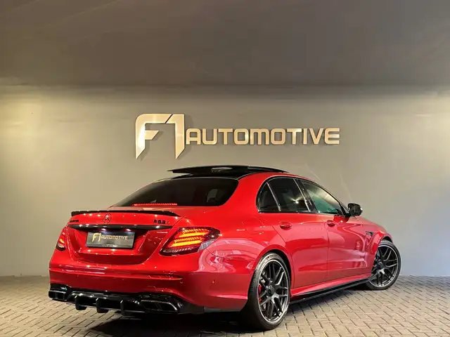 Mercedes-Benz E-Class view 3