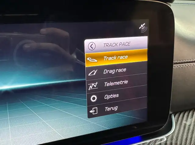 Mercedes-Benz E-Class view 24