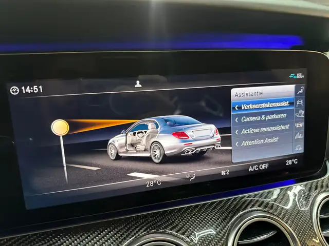 Mercedes-Benz E-Class view 23
