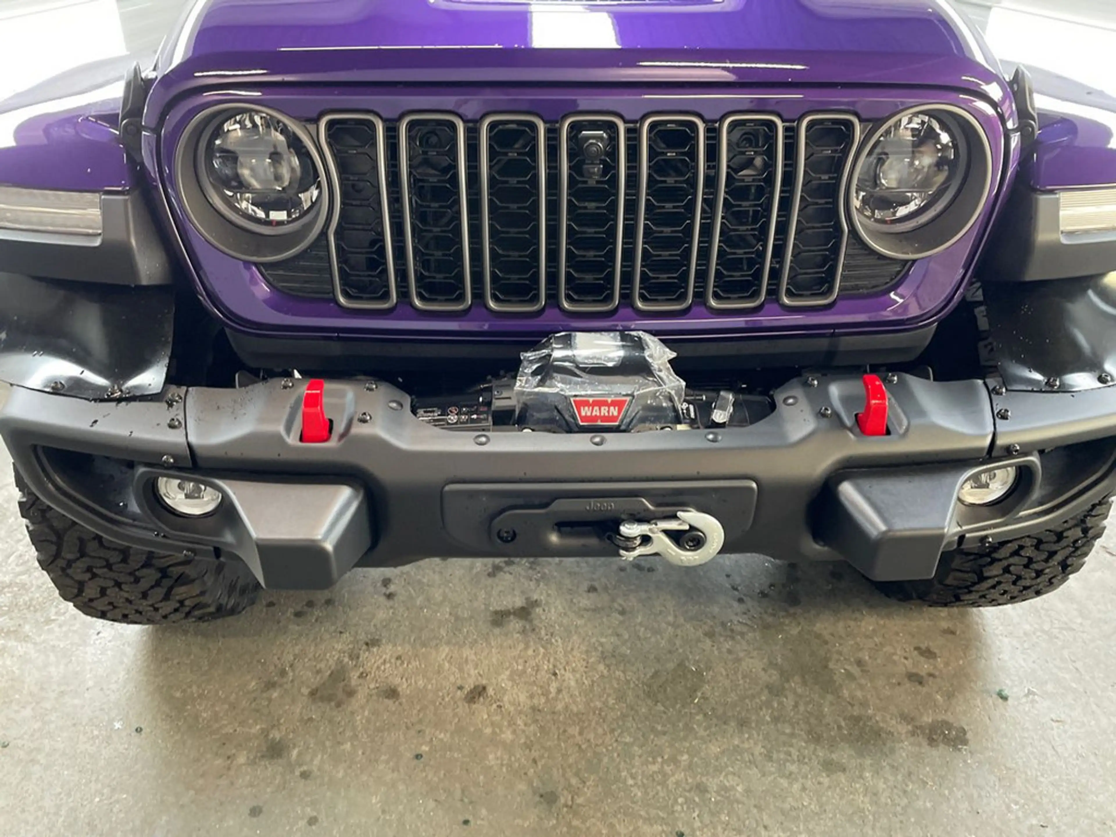 Jeep Wrangler Rubicon 3.6L 35" X Xtreme Recon Winch — photo 4